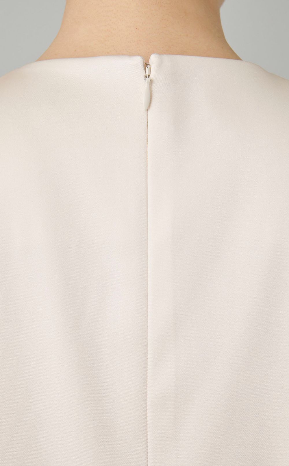 サテンタックショルダーワンピース