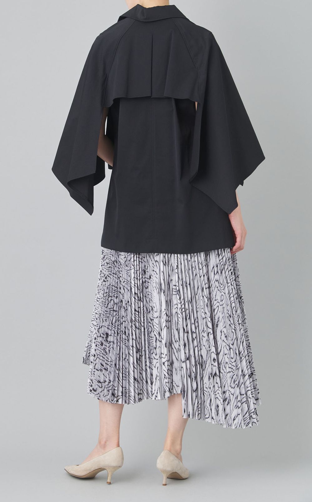 ナイロンツイルケープジャケット