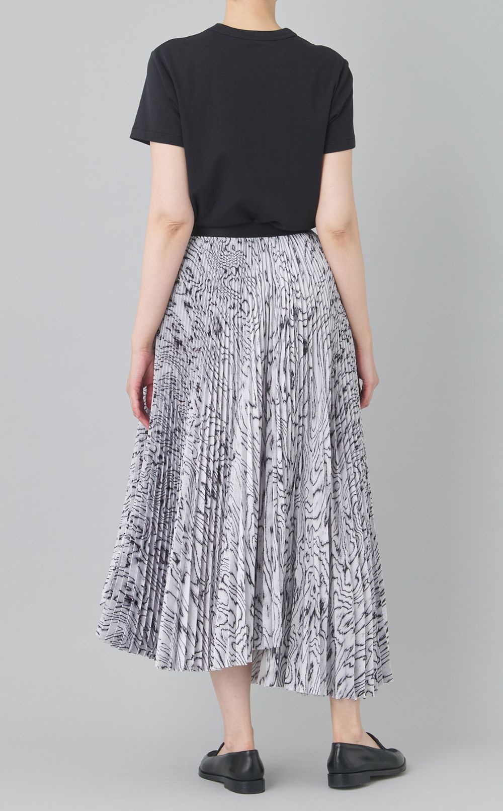 プリントサテンアシメトリースカート