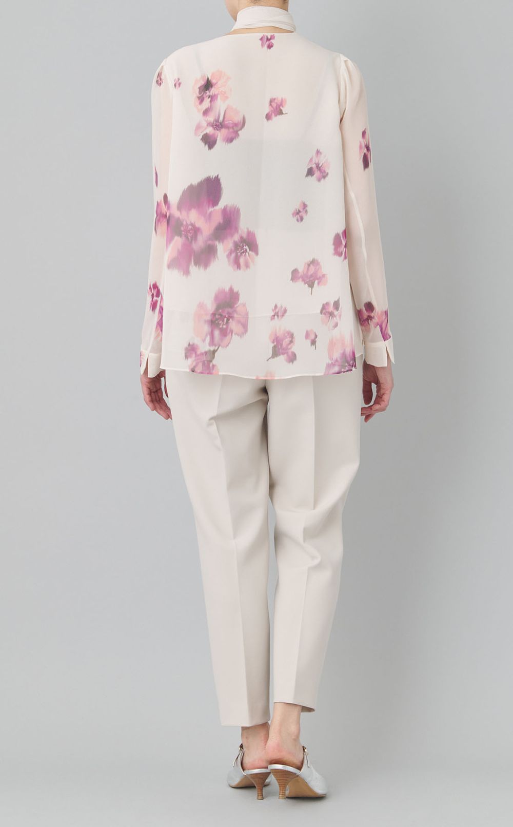 フラワープリントボウタイブラウス