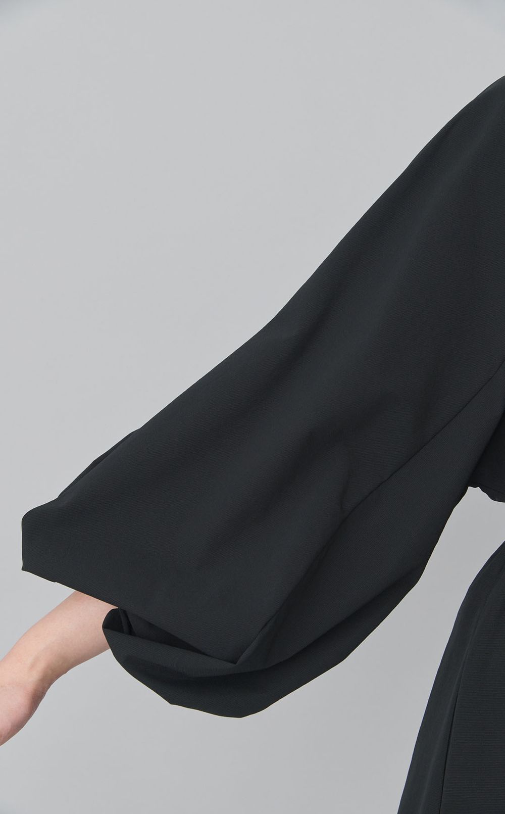 Vネックギャザーワンピース