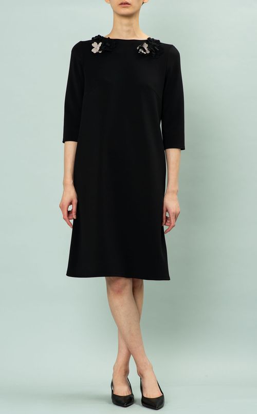 フラワーモチーフワンピース