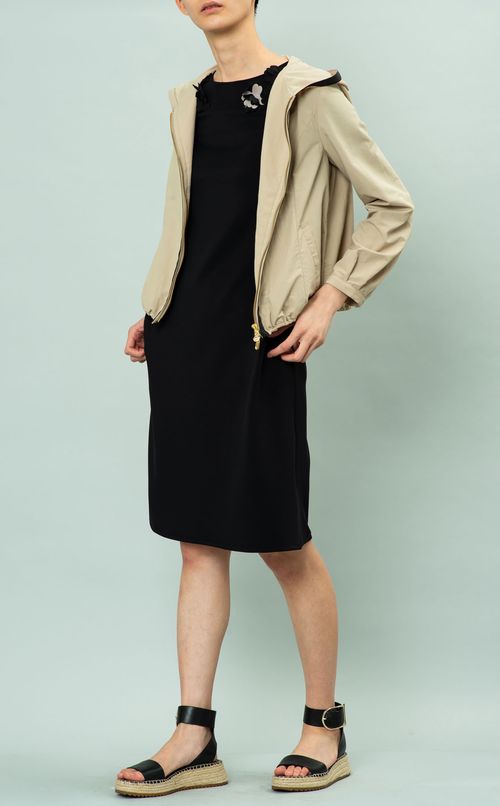 ナイロンフーディーショートジャケット