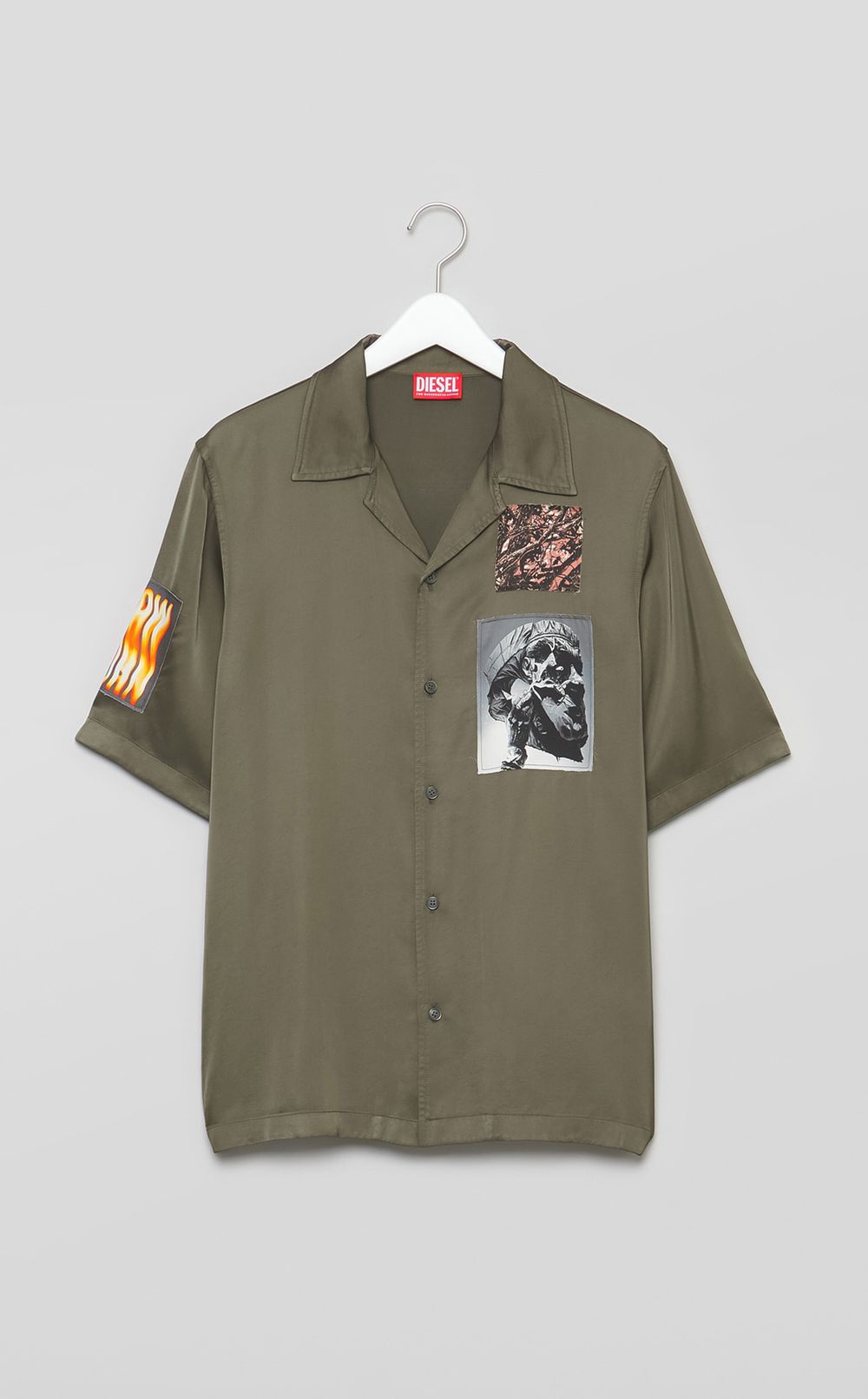 グラフィックショートスリーブシャツ