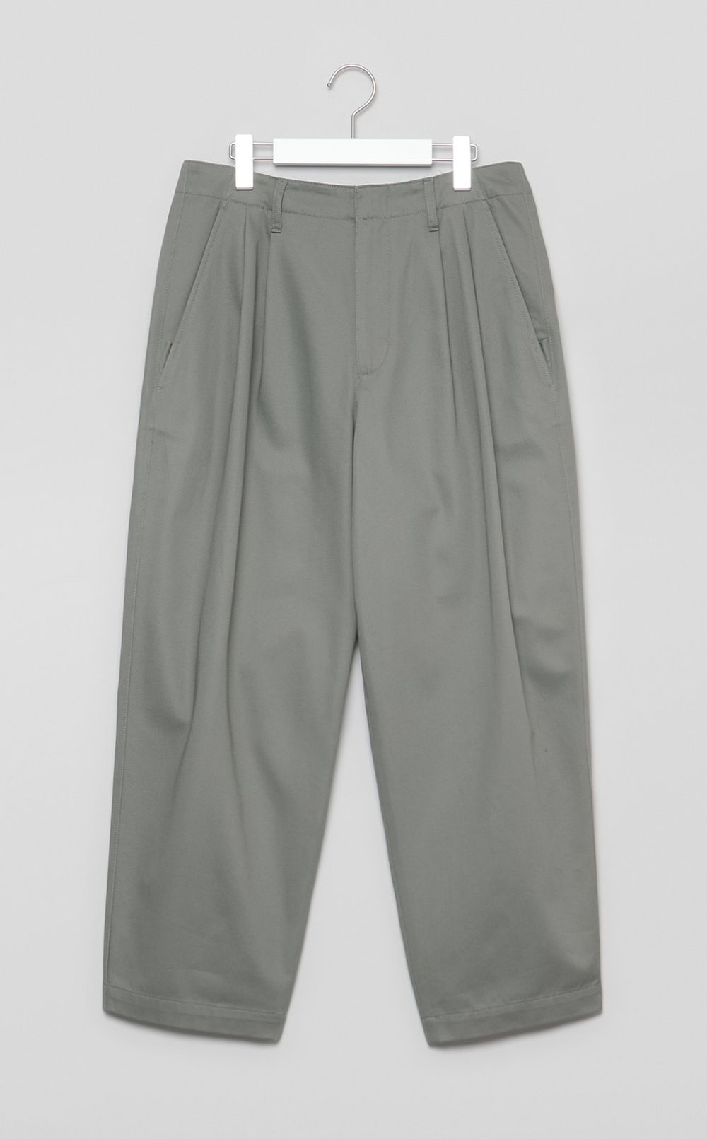 2タックテーパードパンツ