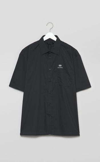 グラフィックショートスリーブシャツ