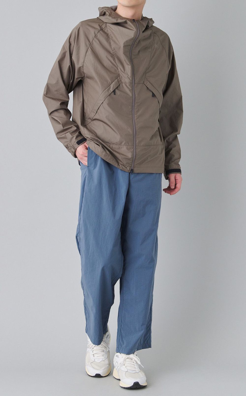 コンパクトパンツ