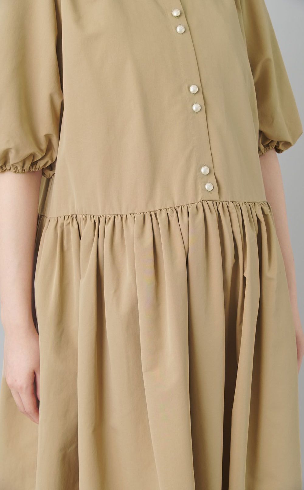 ハーフパフスリーブシャツワンピース