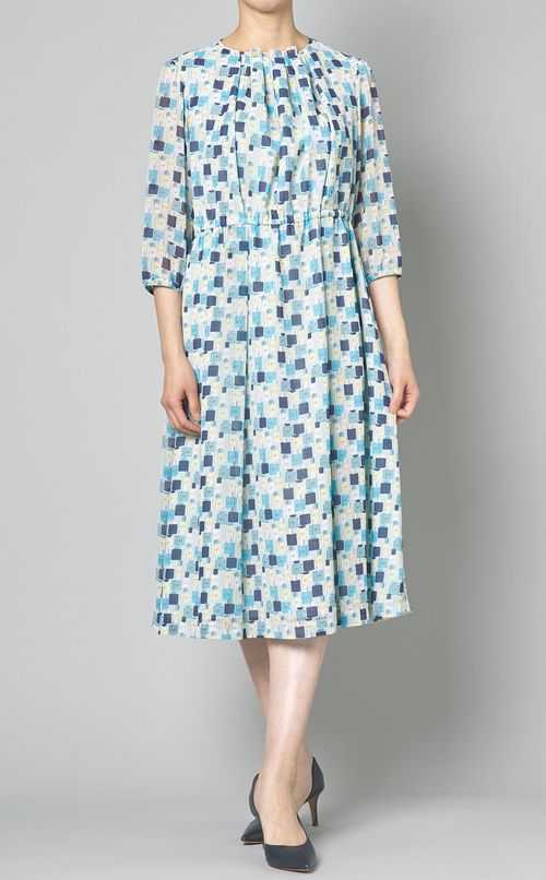 ボトルプリントギャザワンピース