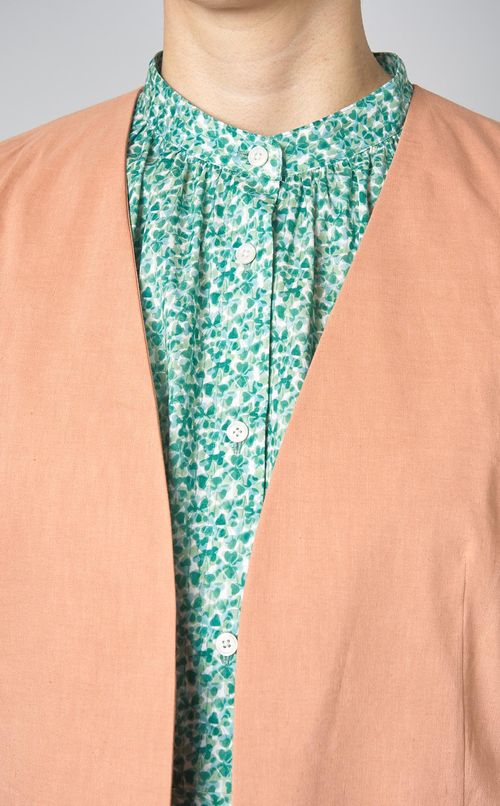 Aラインノーカラージャケット