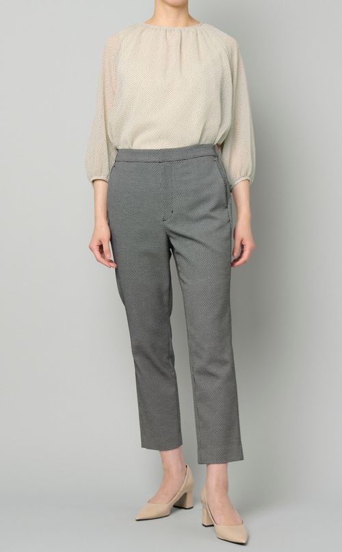 ボウタイ付ドットブラウス