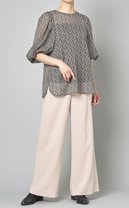 ジオメトリックプリントブラウス