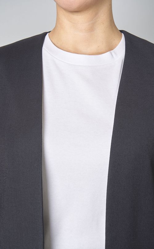 ノーカラVネックジャケット