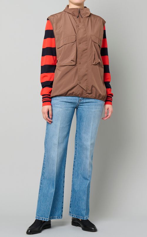 ナイロンスタンドカラーベスト