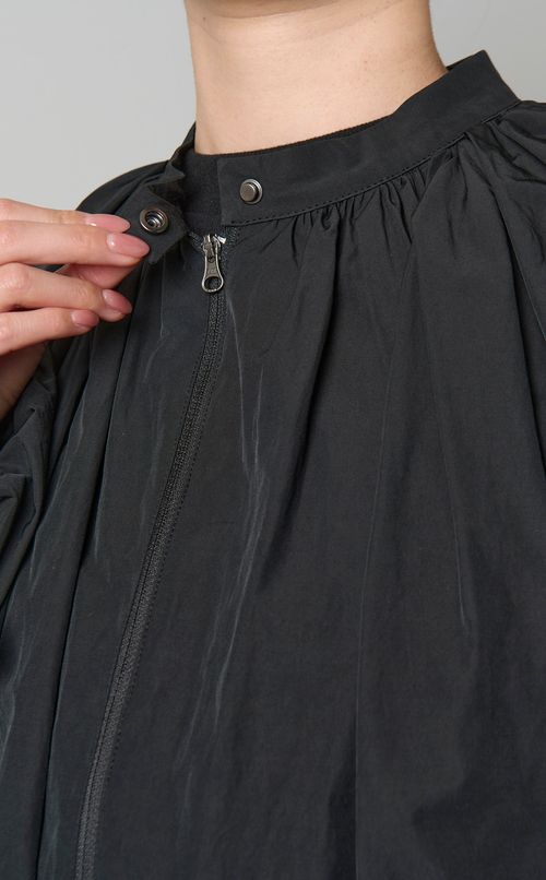 シャーリングボリュームギャザーブルゾン