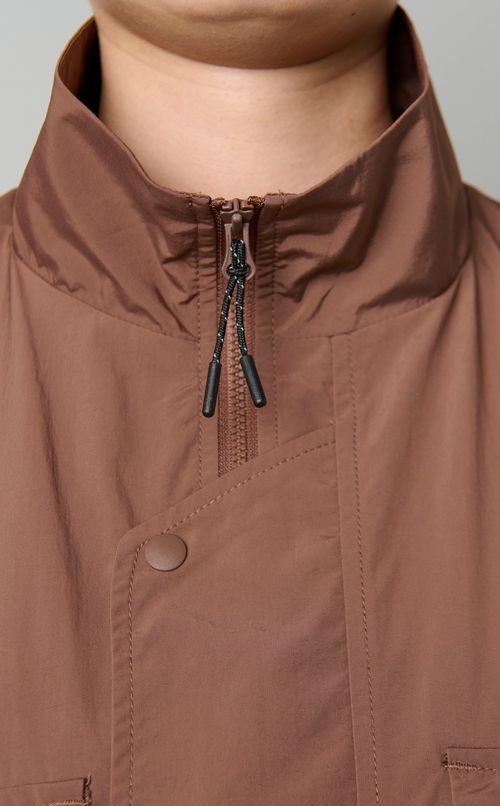 ナイロンスタンドカラーベスト