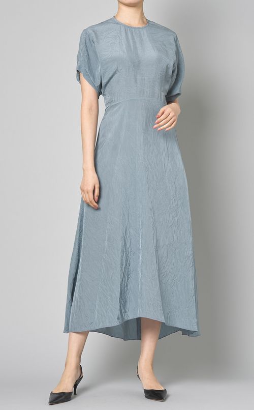 カットアウトショルダーミディワンピース