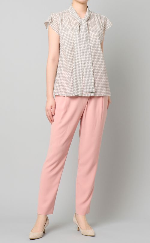 ジオメトリックボウタイブラウス