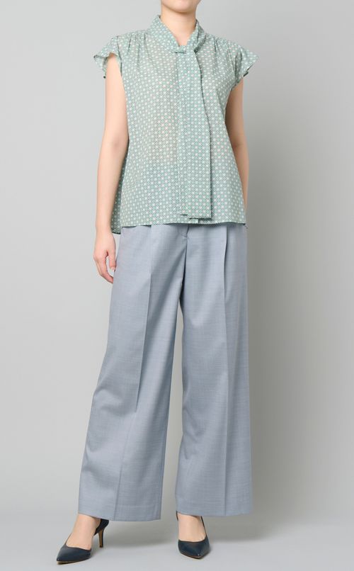 ジオメトリックボウタイブラウス