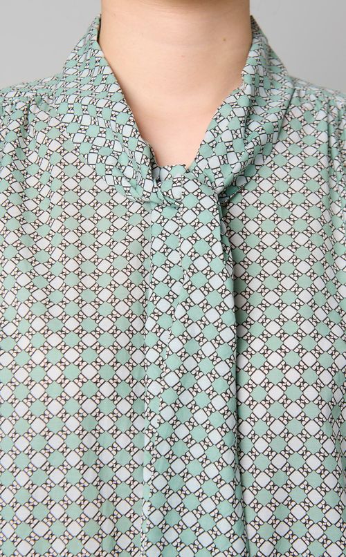 ジオメトリックボウタイブラウス