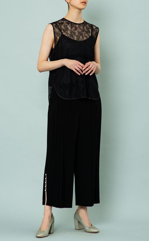 レースノースリーブブラウス