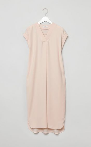 Vネックハーフスリーブワンピース