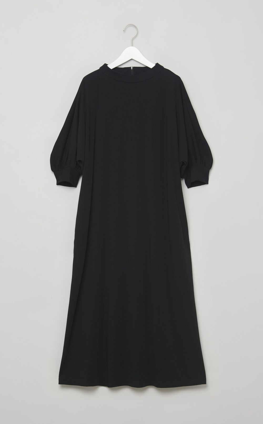 ドルマンスリーブワンピース