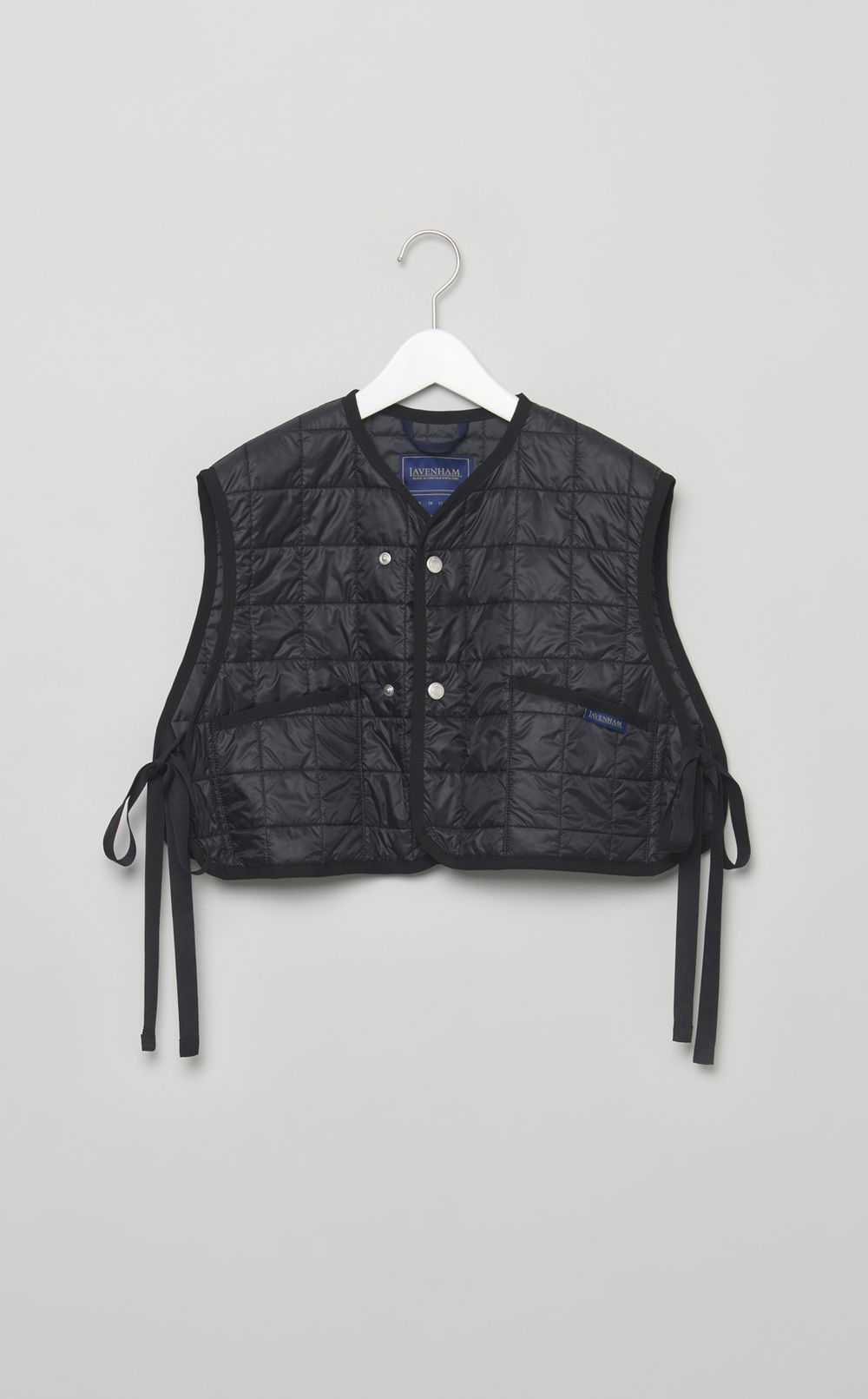 ライトキルティングショートベスト