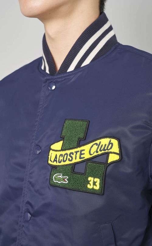 スタジアムジャンパー