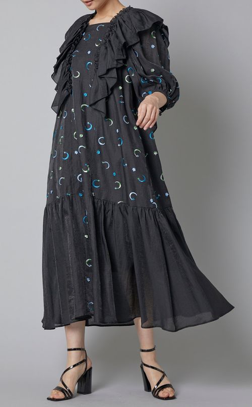 エンブロイダリーラッフルワンピース