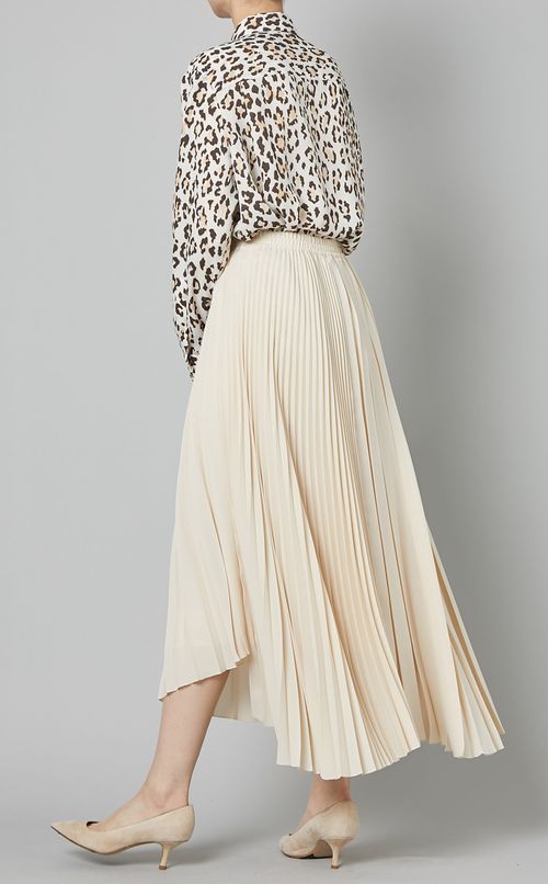 イレギュラープリーツスカート