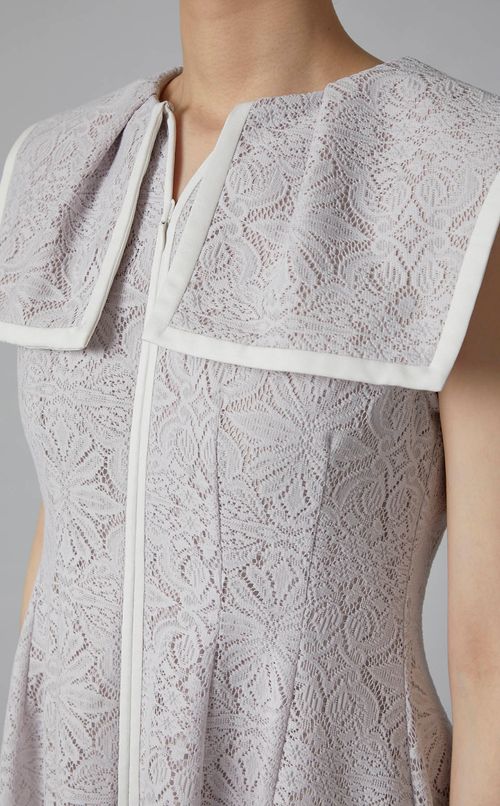 パイピングカラーワンピース