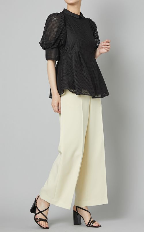 パフスリーブメッシュブラウス