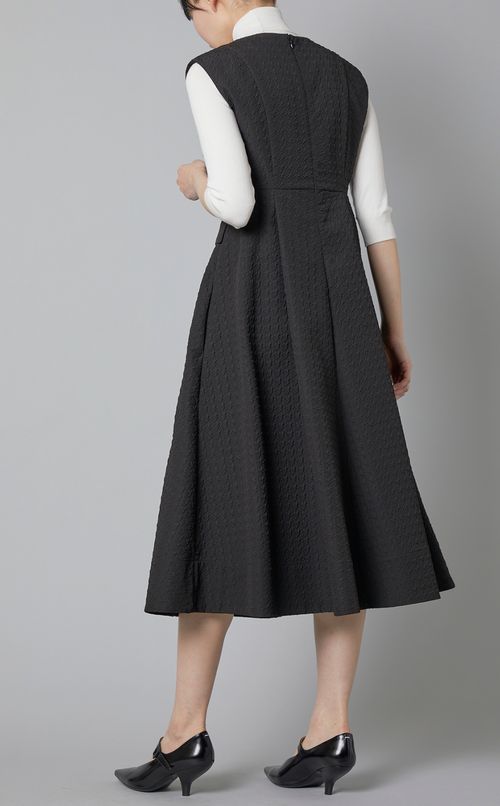 Vネックジャンパードレス