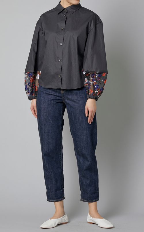 エンブロイダリーベルスリーブシャツ