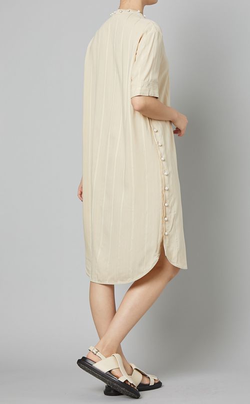 パールボタンVネックストライプドレス