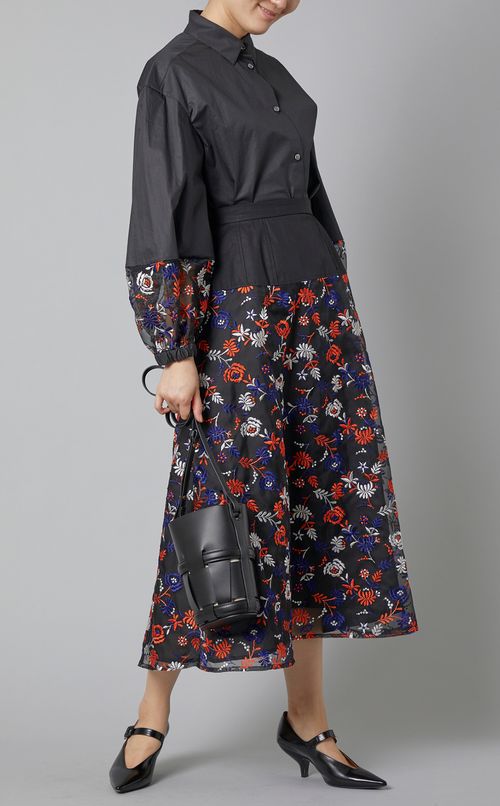 エンブロイダリーフレアスカート