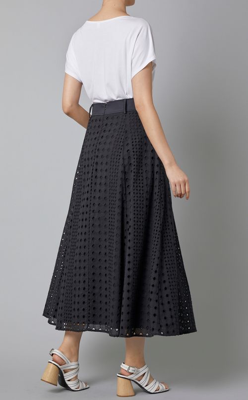 カットワークレースフレアロングスカート