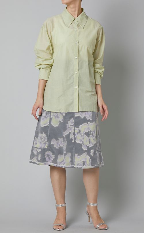 バックオープンシアーシャツ