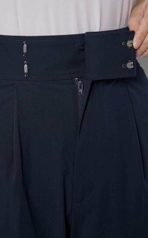 ストレッチタックパンツ