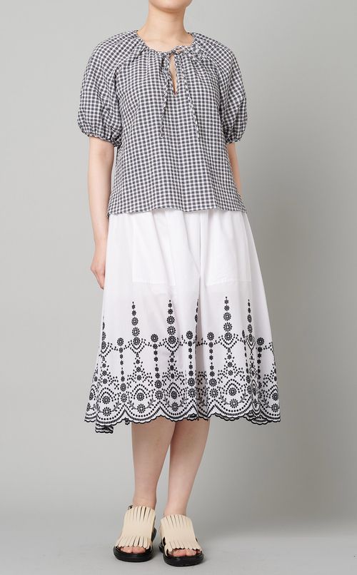 シアサッカーパフスリーブブラウス