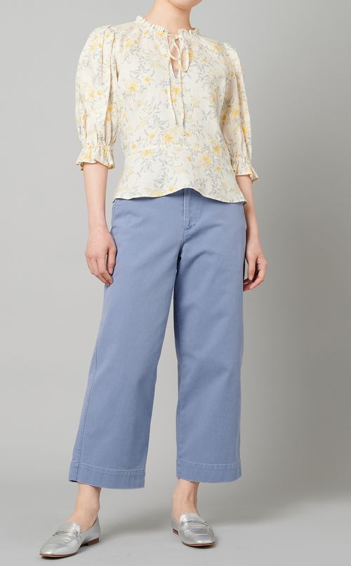 フラワープリントフリルボウタイブラウス