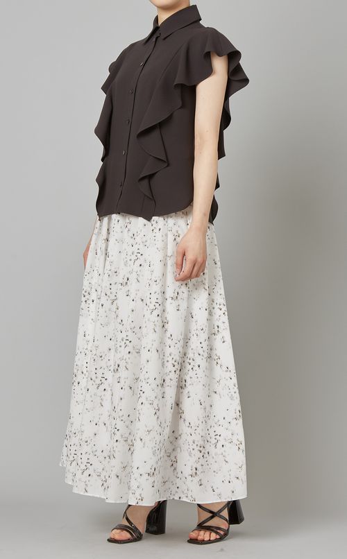 ラッフルブラウス