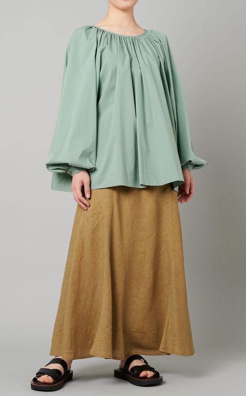 パフスリーブギャザーブラウス