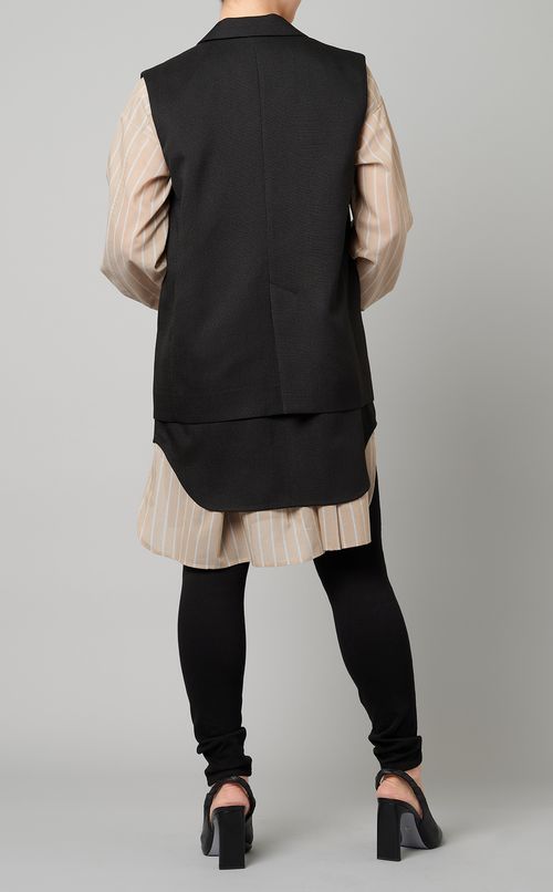 レイヤードデザインベスト