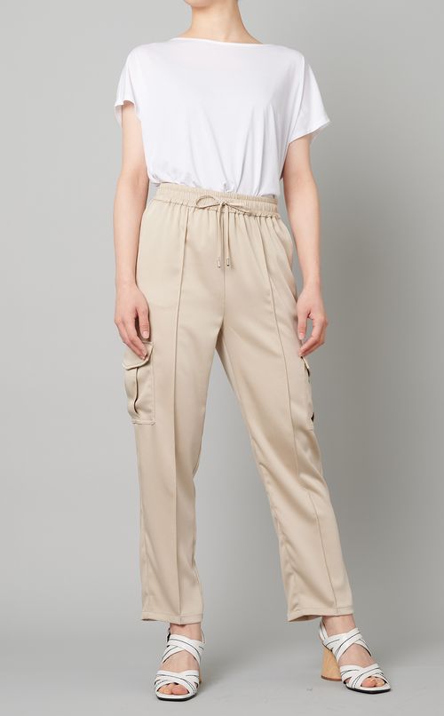 サテンカーゴパンツ