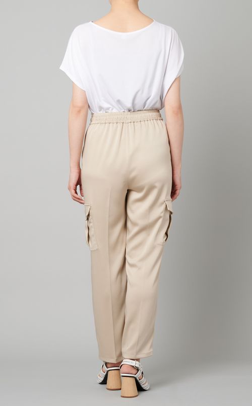 サテンカーゴパンツ