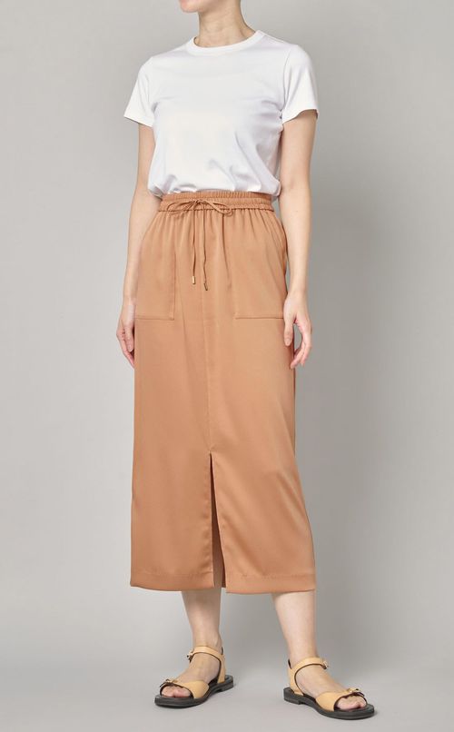 フロントベンツサテンスカート