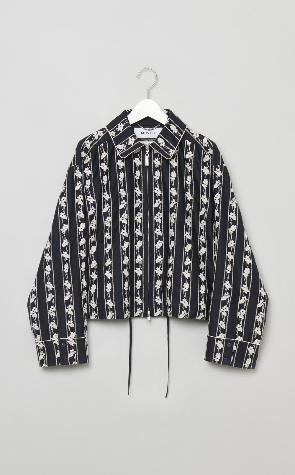 スミレ刺繍ジップブルゾン