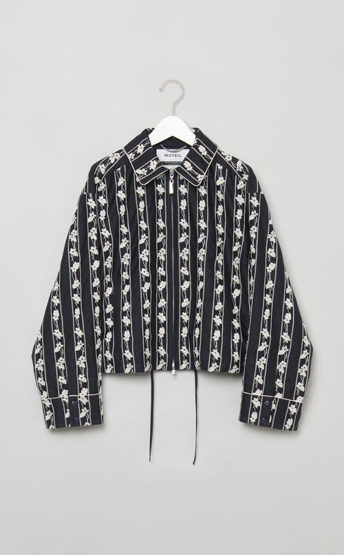 スミレ刺繍ジップブルゾン